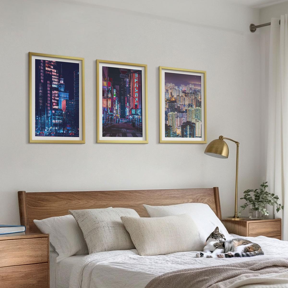 BILDER SET 3er Set - 40x60 cm Goldrahmen - Neonlichter der nächtlichen Stadt - Goldfarben, Kunststoff (40/60cm) - TULUP