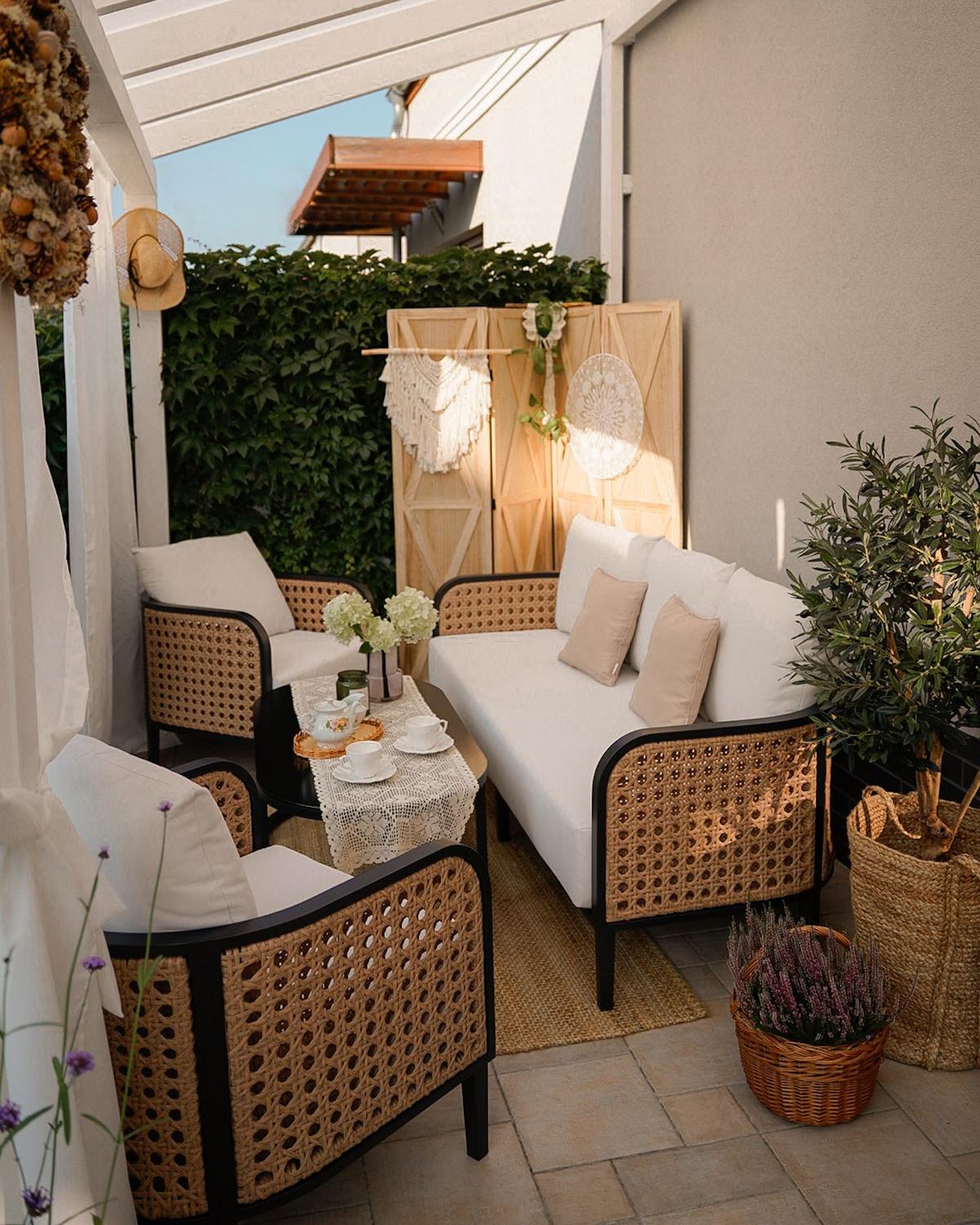 LOUNGE SET 5-Sitzer Aluminium schwarz Auflagen weiß Montefalco - Creme, Metall - Beliani