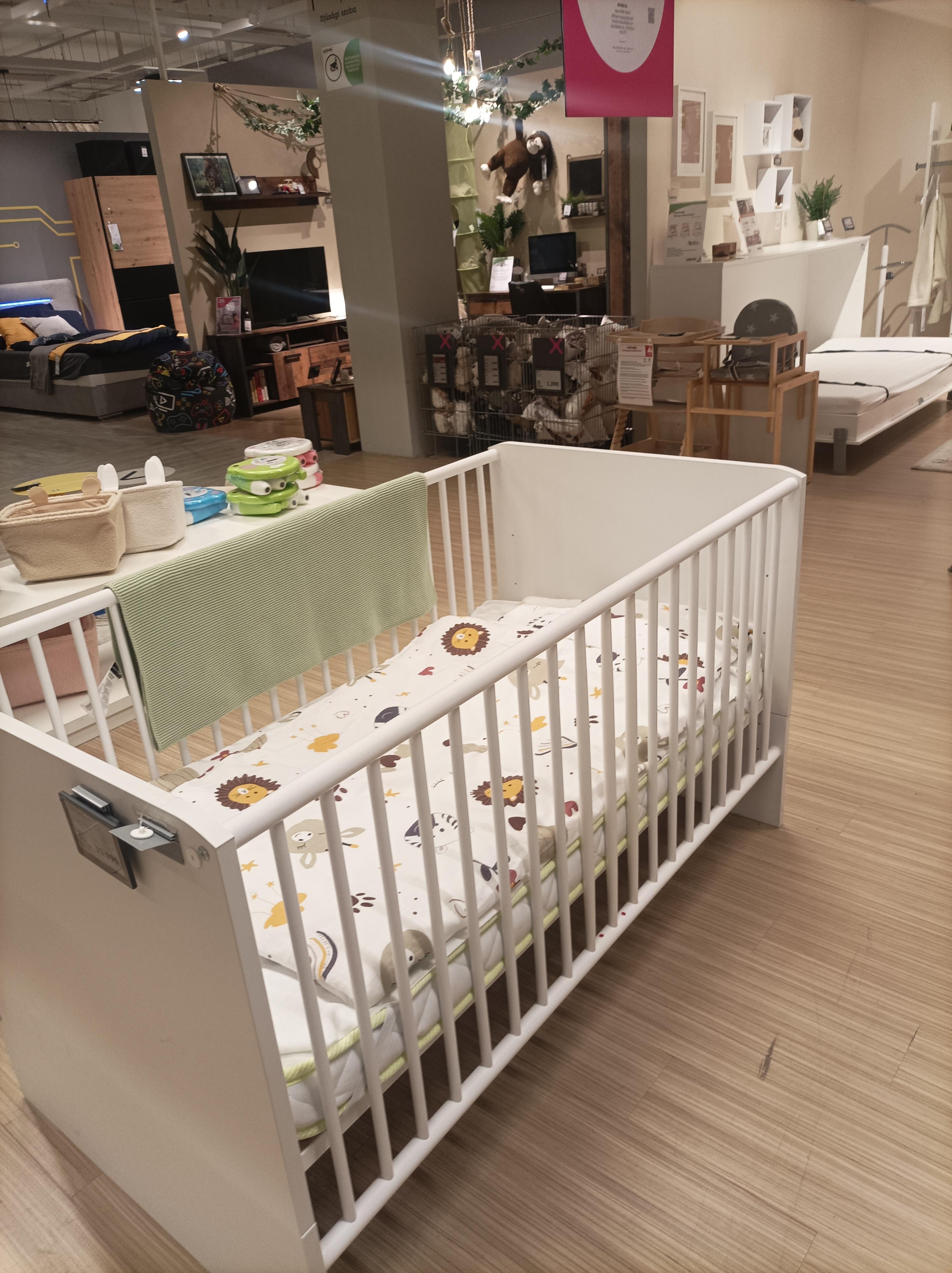 WHITE RÁCSOS KISÁGY