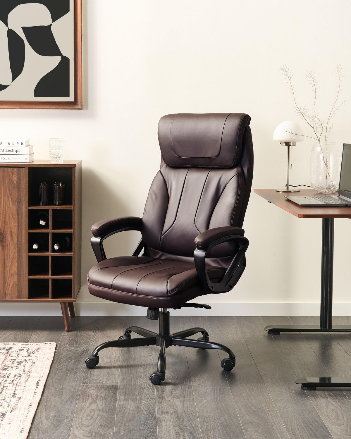 CHEFSESSEL Kunstleder Dunkelbraun Proud - Dunkelbraun, Kunststoff (66/115/66cm) - Beliani