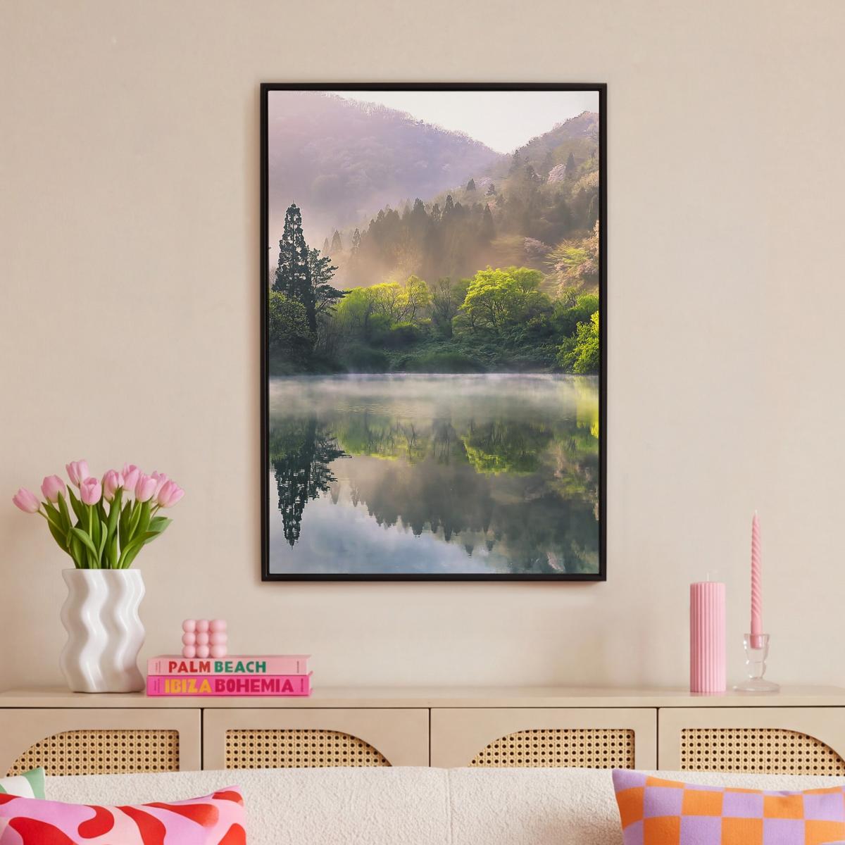 LEINWAND Bilder mit Rahmen - Natur - Bäume - Berge - See - Wasser - 60x90 - Hellgrün, Textil (60/90cm) - MuchoWow