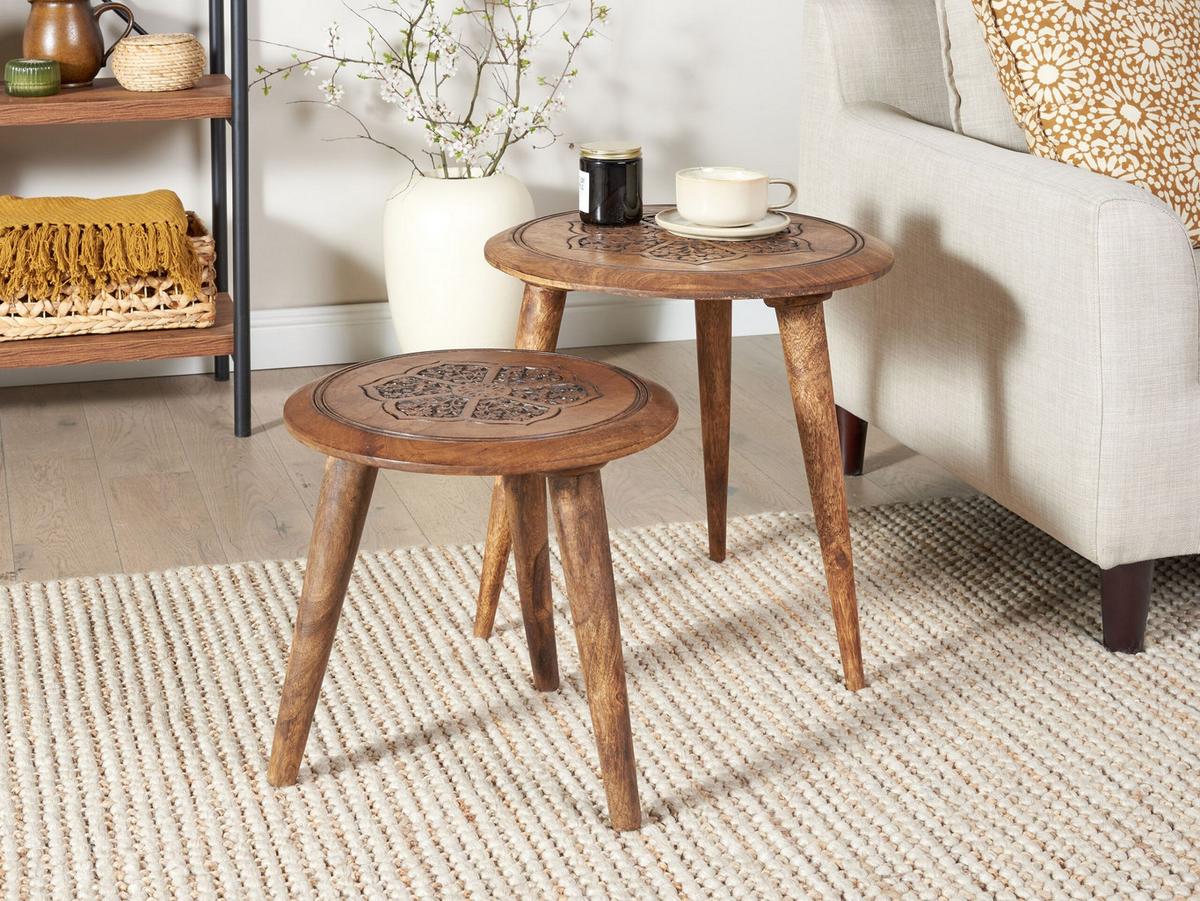 BEISTELLTISCH 2er-Set Mangoholz dunkelbraun rund Turua - Dunkelbraun, Holz (38/36/38cm) - Beliani