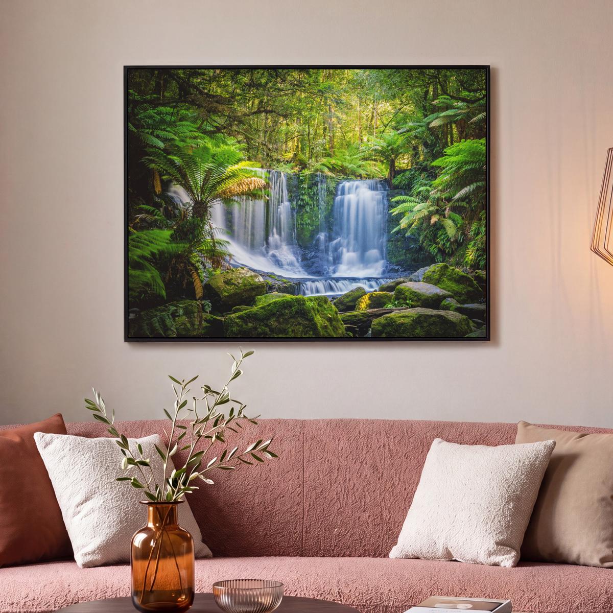 LEINWAND Bilder mit Rahmen - Dschungel - Wasserfall - Australien - Pflanzen - Natur - 100x70 - Dunkelgrün, Textil (100/70cm) - MuchoWow