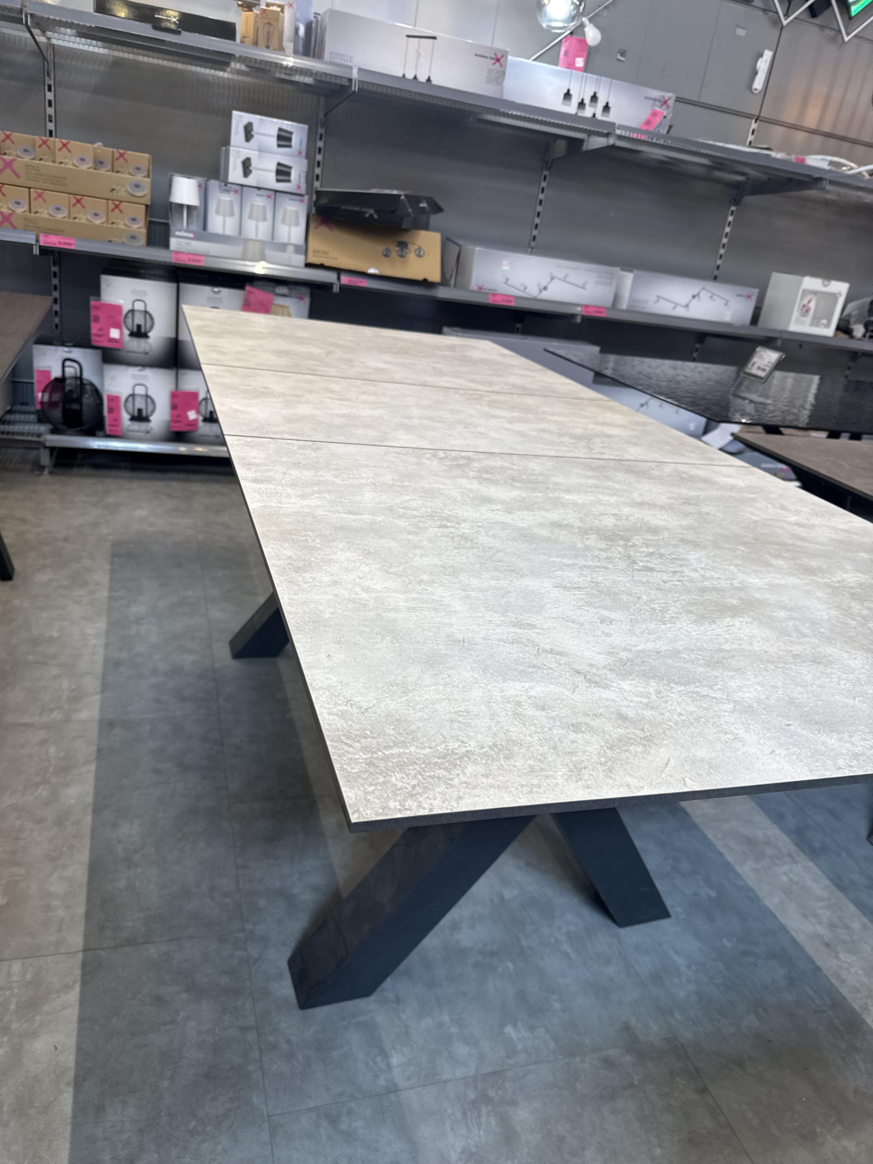 CSEPEL OUTLET KIHÚZHATÓ ASZTAL BIG SÍSTEM