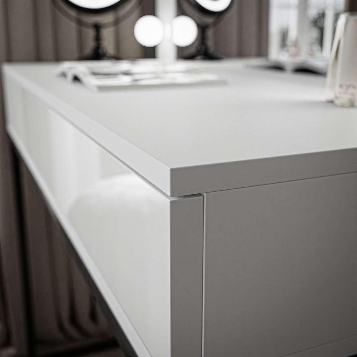 SCHMINKTISCH BLANCO LOFT mit Spiegel und Beleuchtung Weiß Hochglanz PUSH OPEN - Weiß Hochglanz/Schwarz, Holzwerkstoff (100/146/42cm) - Lookway