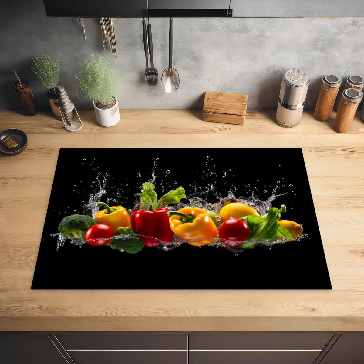 HERDABDECKPLATTE Paprika - Wasser - Gemüse - Schwarz Ceranfeldabdeckung 78x52 cm - Multicolor, Kunststoff (78/52/0.2cm) - MuchoWow