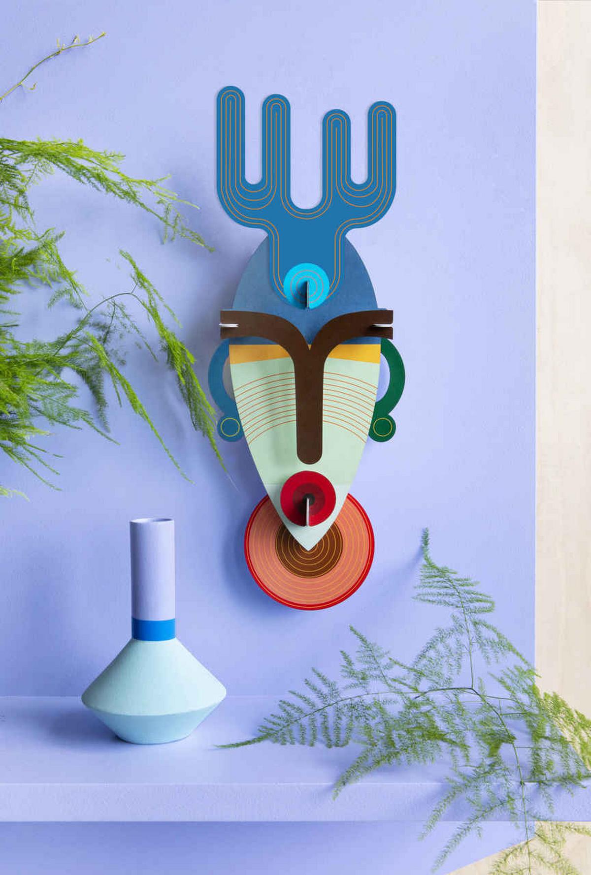 WANDDEKO Dakar-Maske 15/5 cm - Blau/Weiß, Wellpappe (15/5/41cm) - Studio Roof