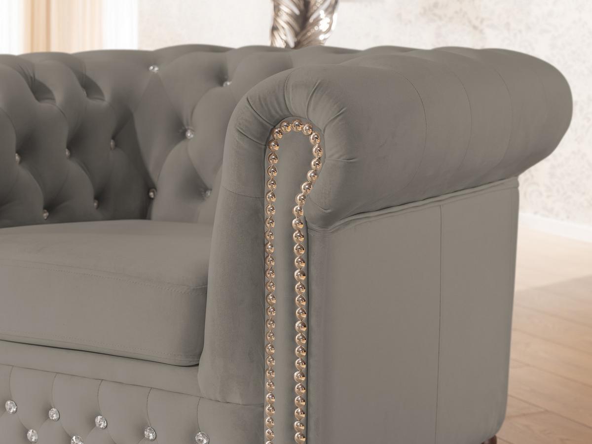 CHESTERFIELD-SESSEL Cleo Blink Grau Samt mit Kristallsteppung und braunen Massivholzfüßen - Beige/Braun, Holz/Textil (104/72/86cm) - S-Style Möbel