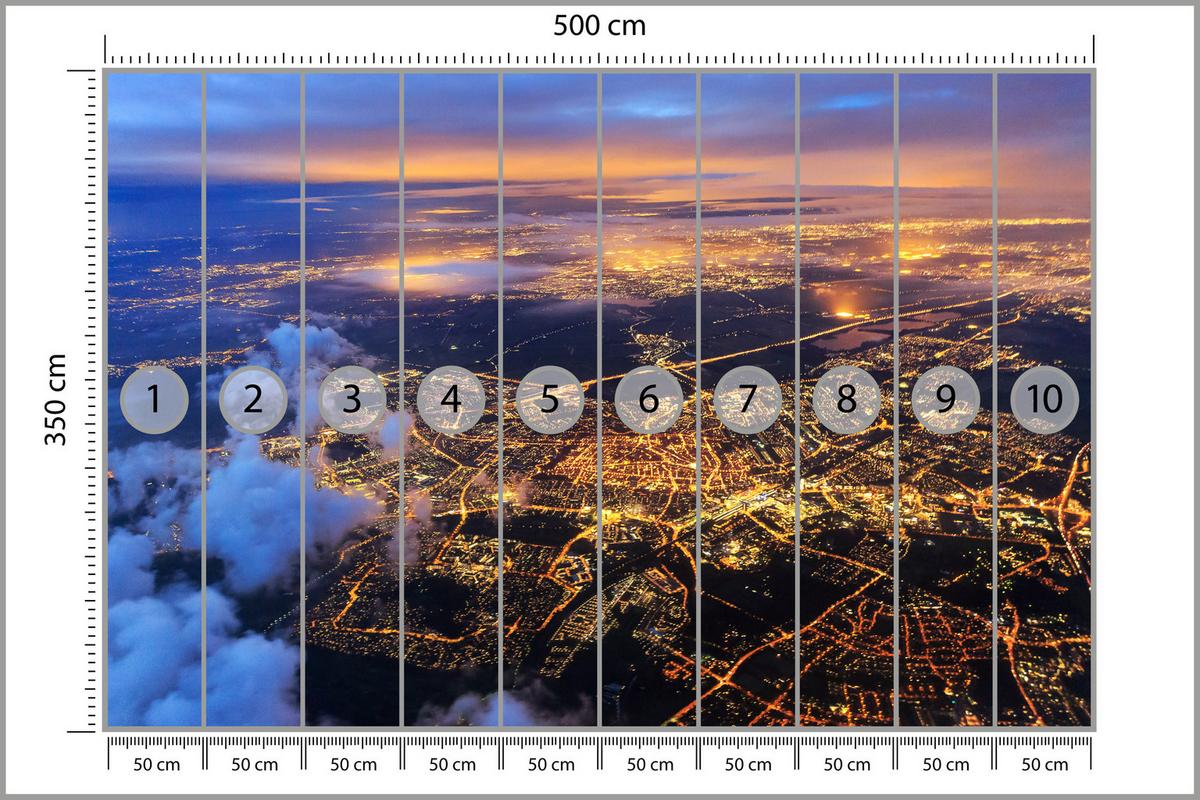 FOTOTAPETE für Wohnzimmer Vogelperspektive Beleuchtete Stadt Skyline 500x350 - Gelb/Orange, Papier (500/350cm) - Muralo