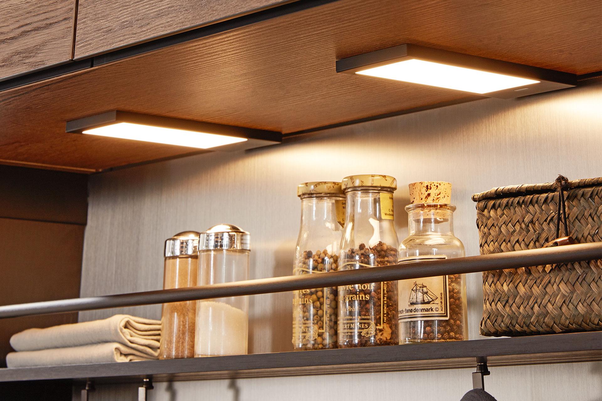 Praktische Unterbauleuchten für Ihre Küche finden Sie günstig bei mömax.jpg