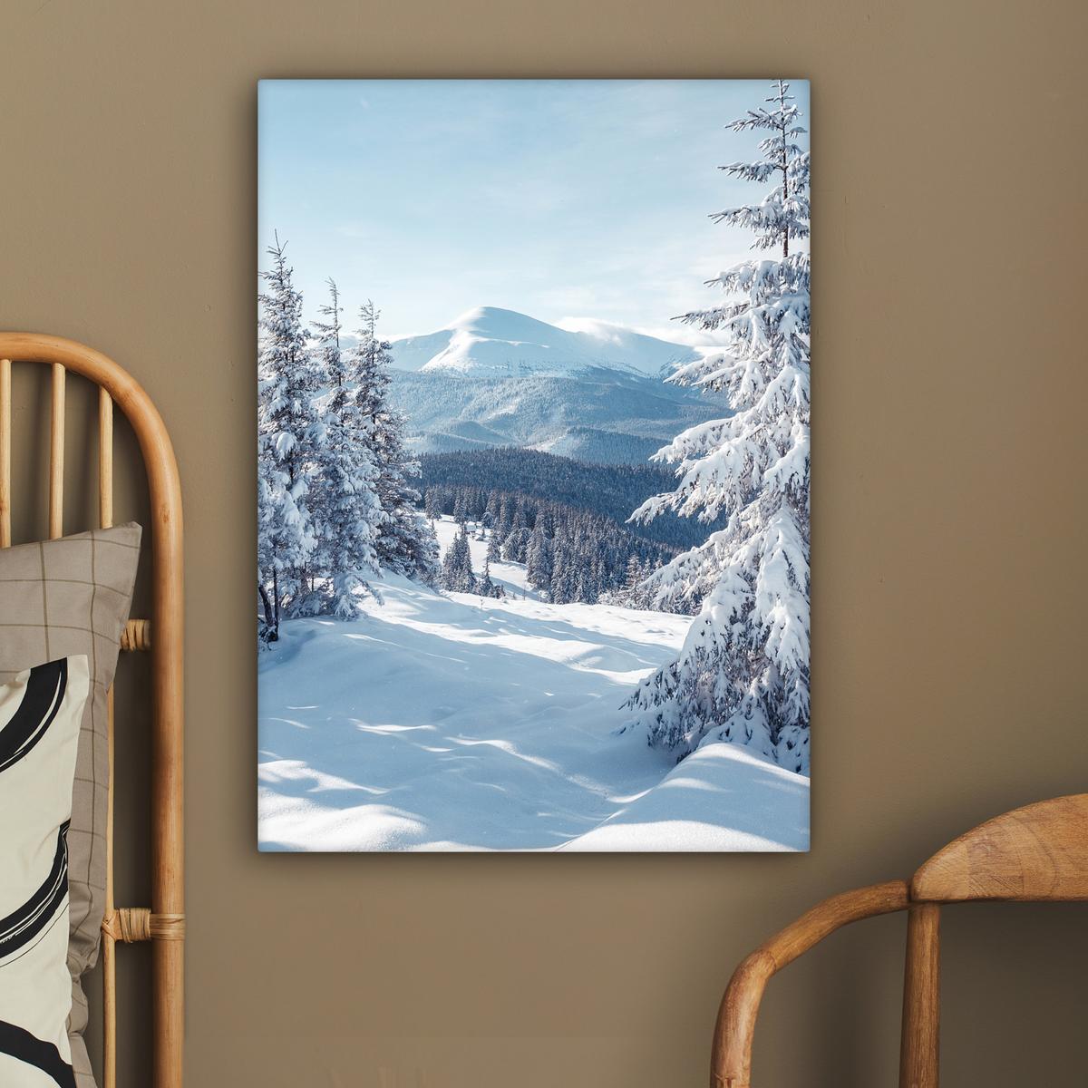 LEINWANDBILD Winterlandschaft - Natur - Berge - Bäume - Schnee Wandbild Wohnzimmer 60x80 cm - Hellblau, Textil (60/80cm) - MuchoWow