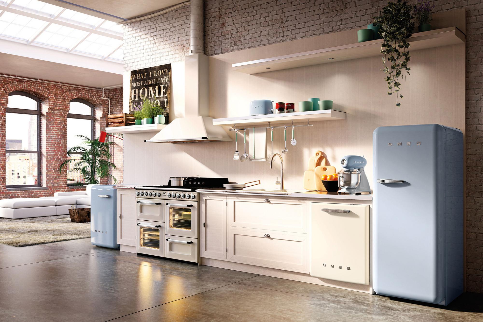 Smeg Küchengeräte online entdecken | mömax.de
