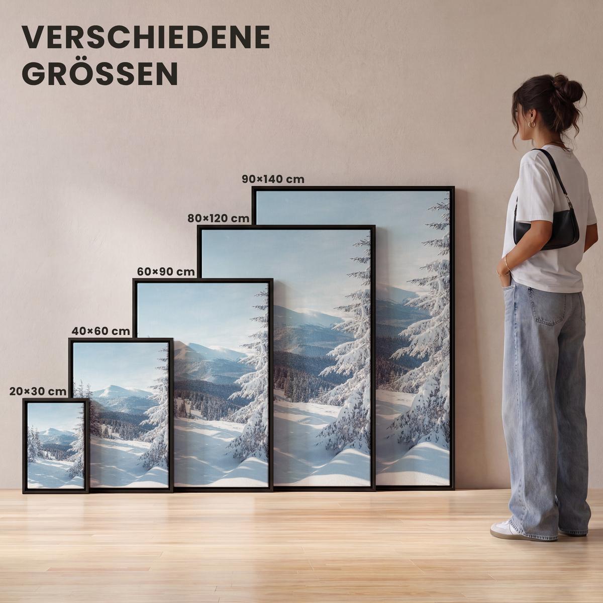 LEINWAND Bilder mit Rahmen - Winterlandschaft - Natur - Berge - Bäume - Schnee - 60x90 - Hellblau, Textil (60/90cm) - MuchoWow