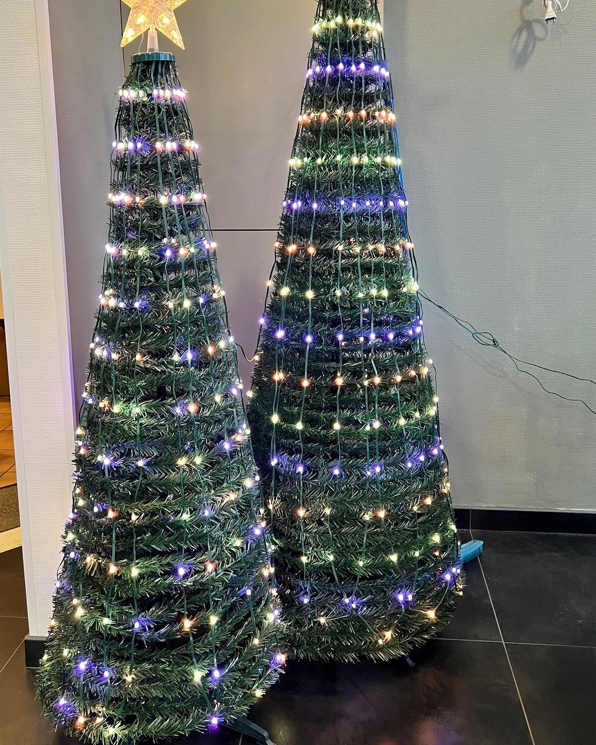 WEIHNACHTSBAUM 160 cm Grün Saarloq - Grün, Kunststoff (160cm) - Beliani
