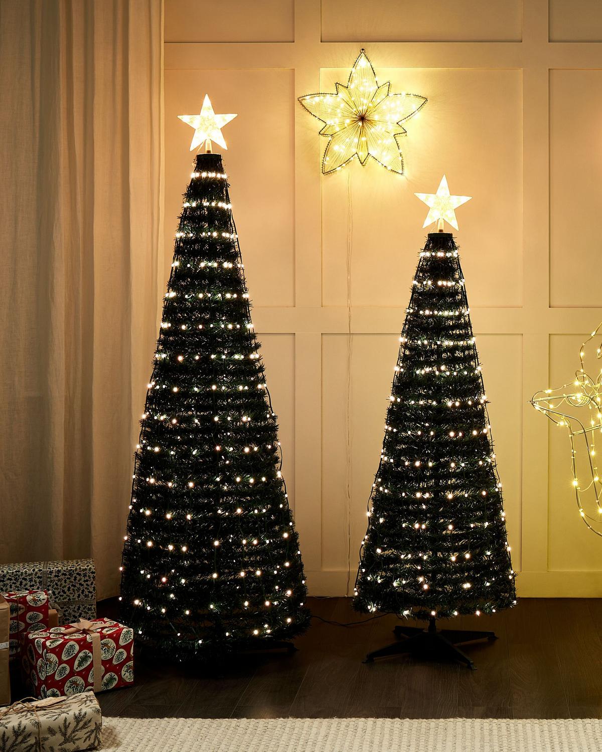 WEIHNACHTSBAUM 160 cm Grün Saarloq - Grün, Kunststoff (160cm) - Beliani