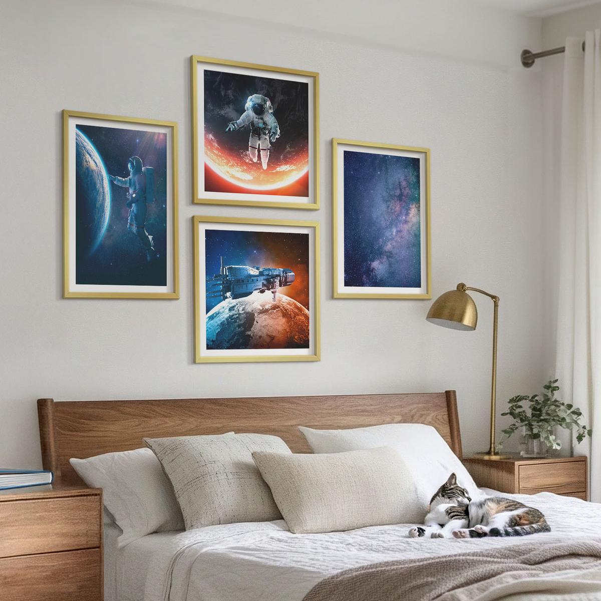 BILDER SET 4er Set - 50x50 cm & 40x60 cm Goldrahmen - Weltraum-Astronauten-Sterne - Goldfarben, Kunststoff (50/50cm) - TULUP