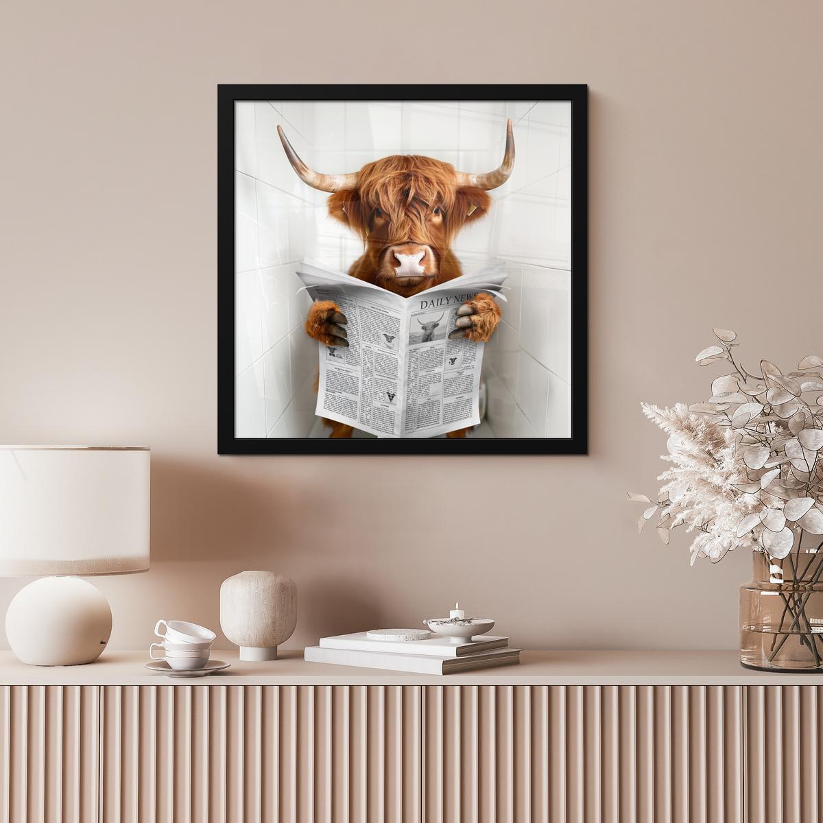 POSTER MIT RAHMENGERAHMTES BILD Schottischer Highlander - Tier - Zeitung - Toilette 40x40 cm - Kastanienfarben, Papier (40/40cm) - MuchoWow