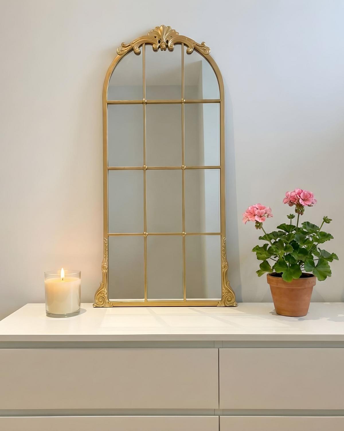 WANDSPIEGEL gold Metall Fenster 66/124 cm Noidan - Goldfarben, Metall (66/124/4cm) - Beliani