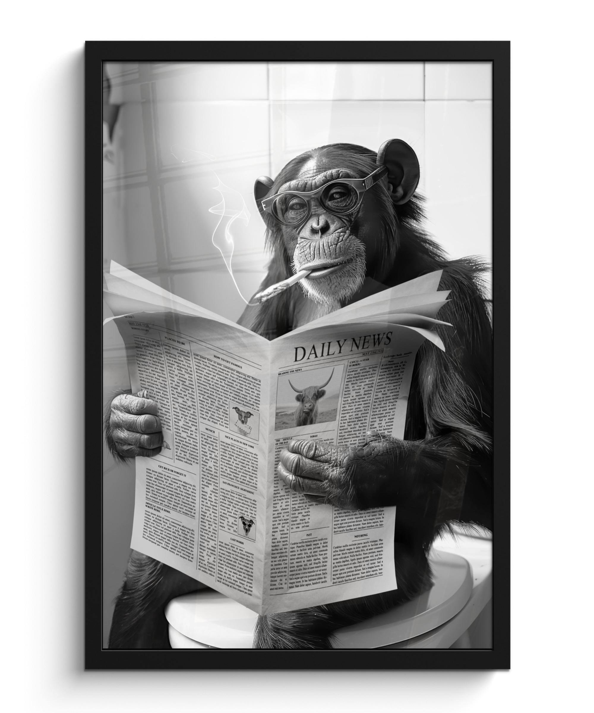 POSTER MIT RAHMEN Affe - WC - Zeitung - Schwarz-Weiß - Humor Bilder mit Rahmen 40x60 cm - Hellgrau, Papier (40/60cm) - MuchoWow
