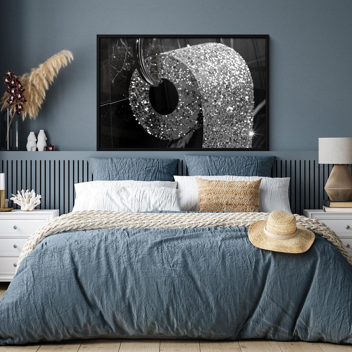 POSTER MIT RAHMENGERAHMTES BILD WC - Toilettenpapier - Schwarz und weiß - Glitter 120x80 cm - Silberfarben, Papier (120/80cm) - MuchoWow