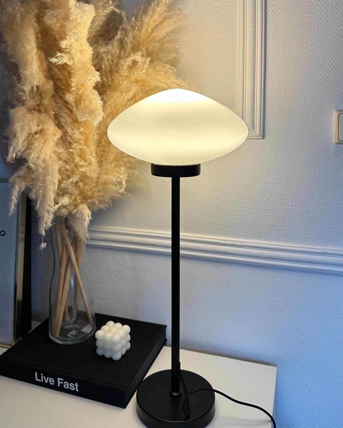 TISCHLAMPE Metall Schwarz Sibun - Schwarz/Weiß, Metall (24/24/55cm) - Beliani