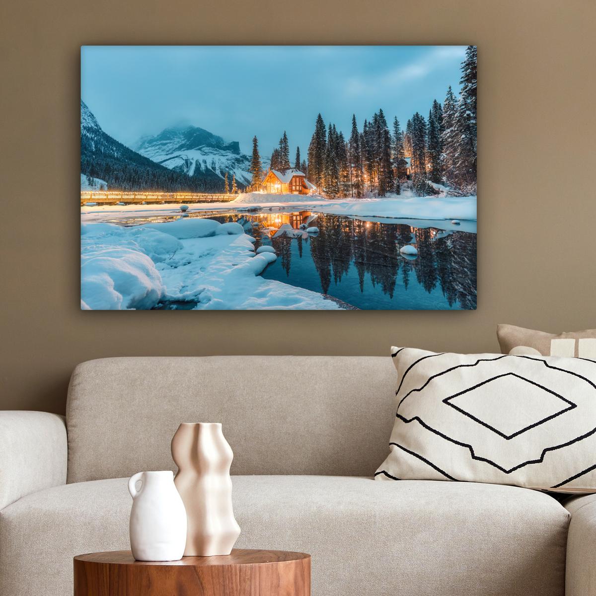 LEINWANDBILD Winterlandschaft - Natur - Haus - Berge - Schnee Gemälde 60x40 cm - Hellblau, Textil (60/40cm) - MuchoWow