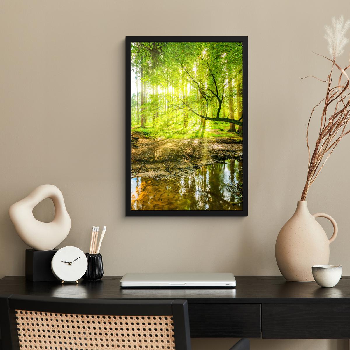 POSTER MIT RAHMENGERAHMTES BILD Wald - Landschaft - Wasser - Bäume - Sonne - Grün - Natur Bilder mit Rahmen 40x60 cm - Grün, Papier (40/60cm) - MuchoWow