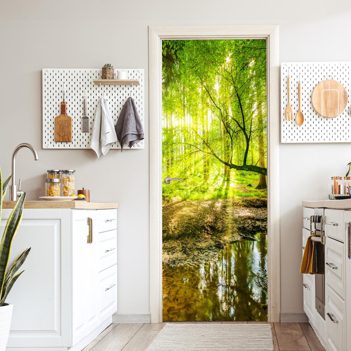 TÜRAUFKLEBER Wald - Landschaft - Wasser - Bäume - Sonne - Grün - Natur 85x215 cm - Türtapete - Hellgrün, Kunststoff (85/0.1cm) - MuchoWow