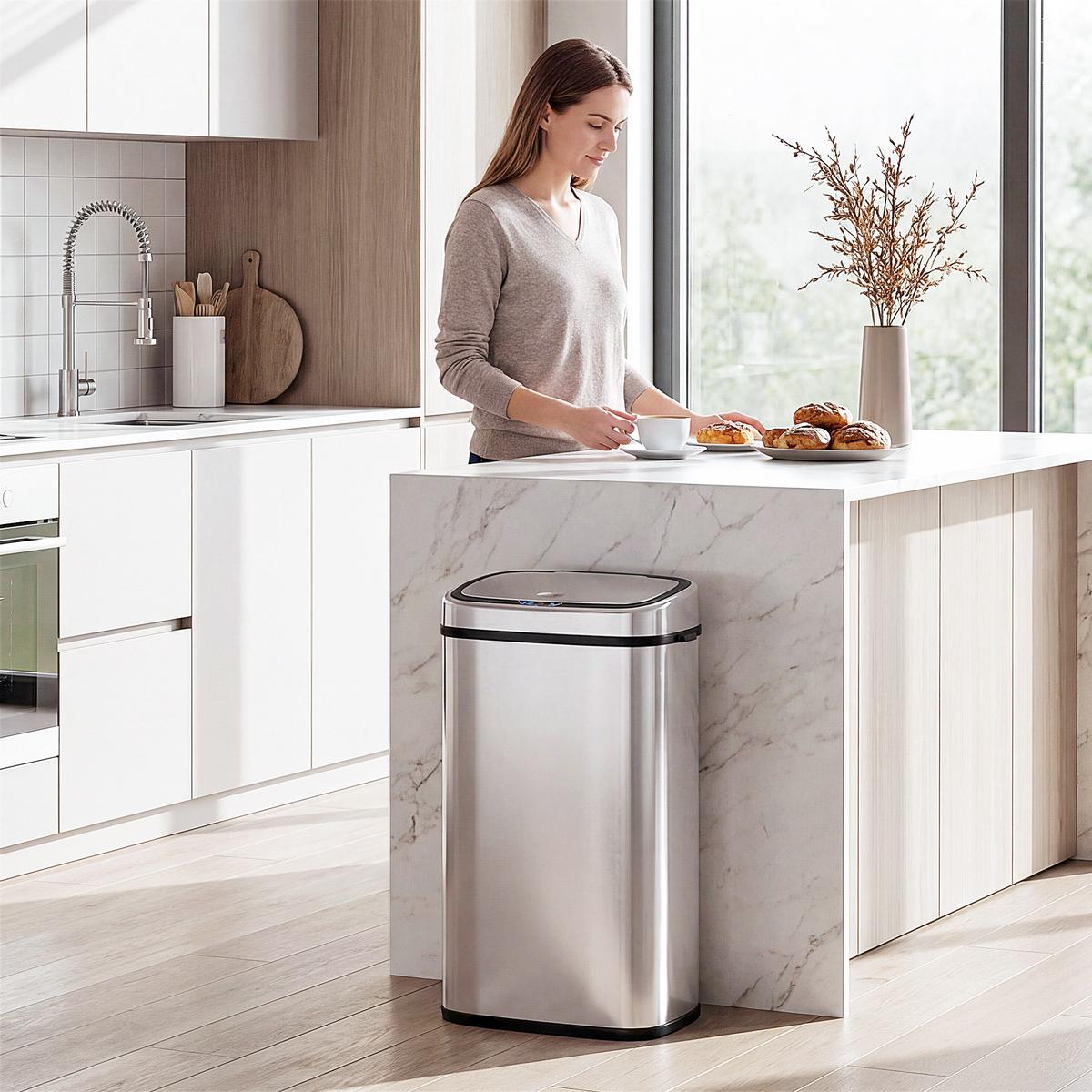 AUTOMATIK Mülleimer Abfalleimer mit Sensor Küche Edelstahl viereckig 68L - Silberfarben, Metall (29.5/78/40.5cm) - HOMCOM