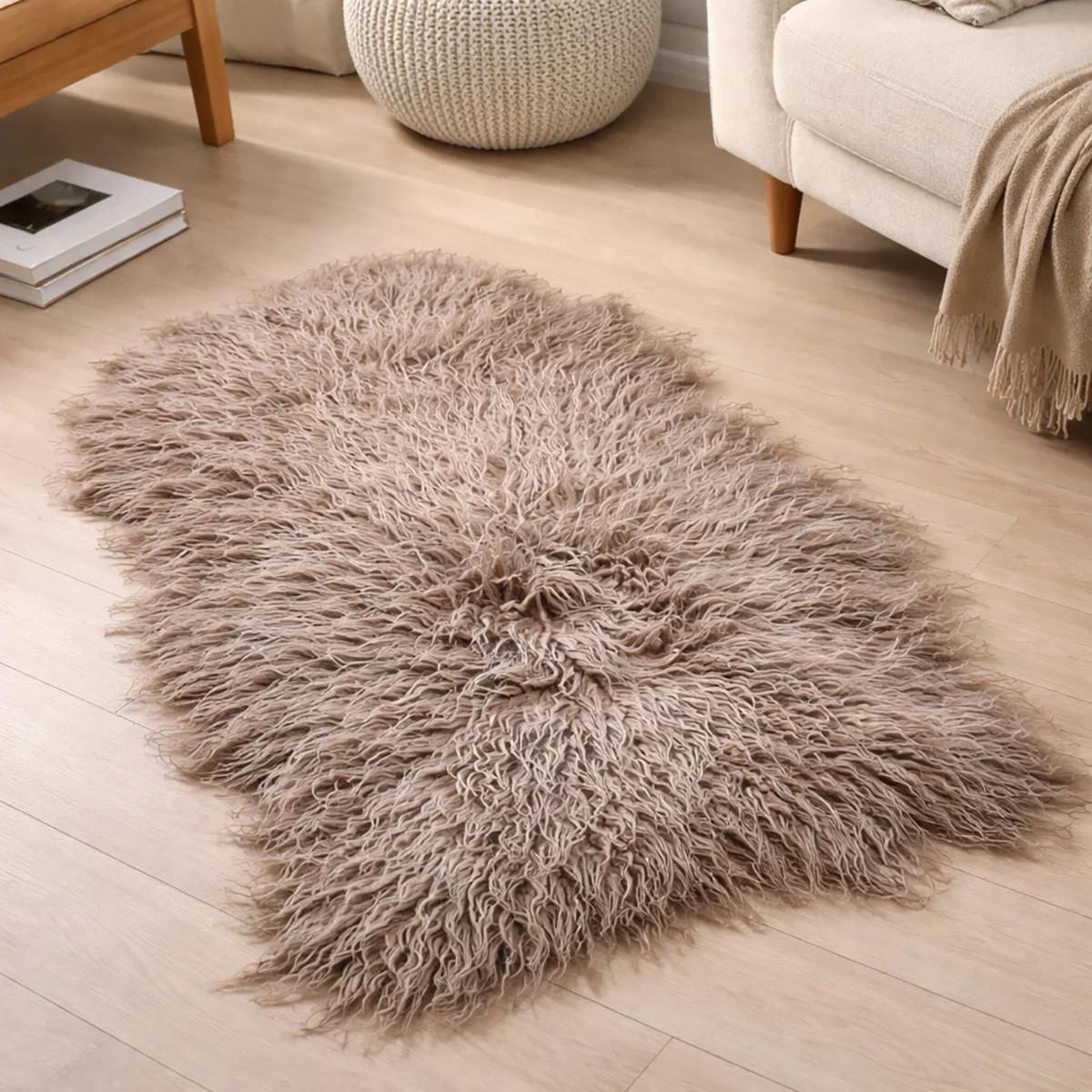 LAMMFELL Island Langhaar natur lockig weich Premium Hell Taupe ca. 105 cm - Taupe, Fell (55/105cm) - Provellus