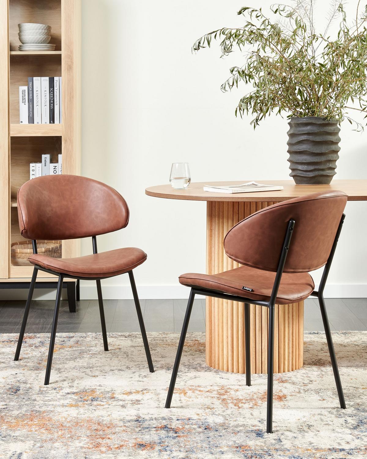 ESSZIMMERSTUHL 2er Set Kunstleder Braun Kiana - Braun, Kunststoff (50/81/59cm) - Beliani