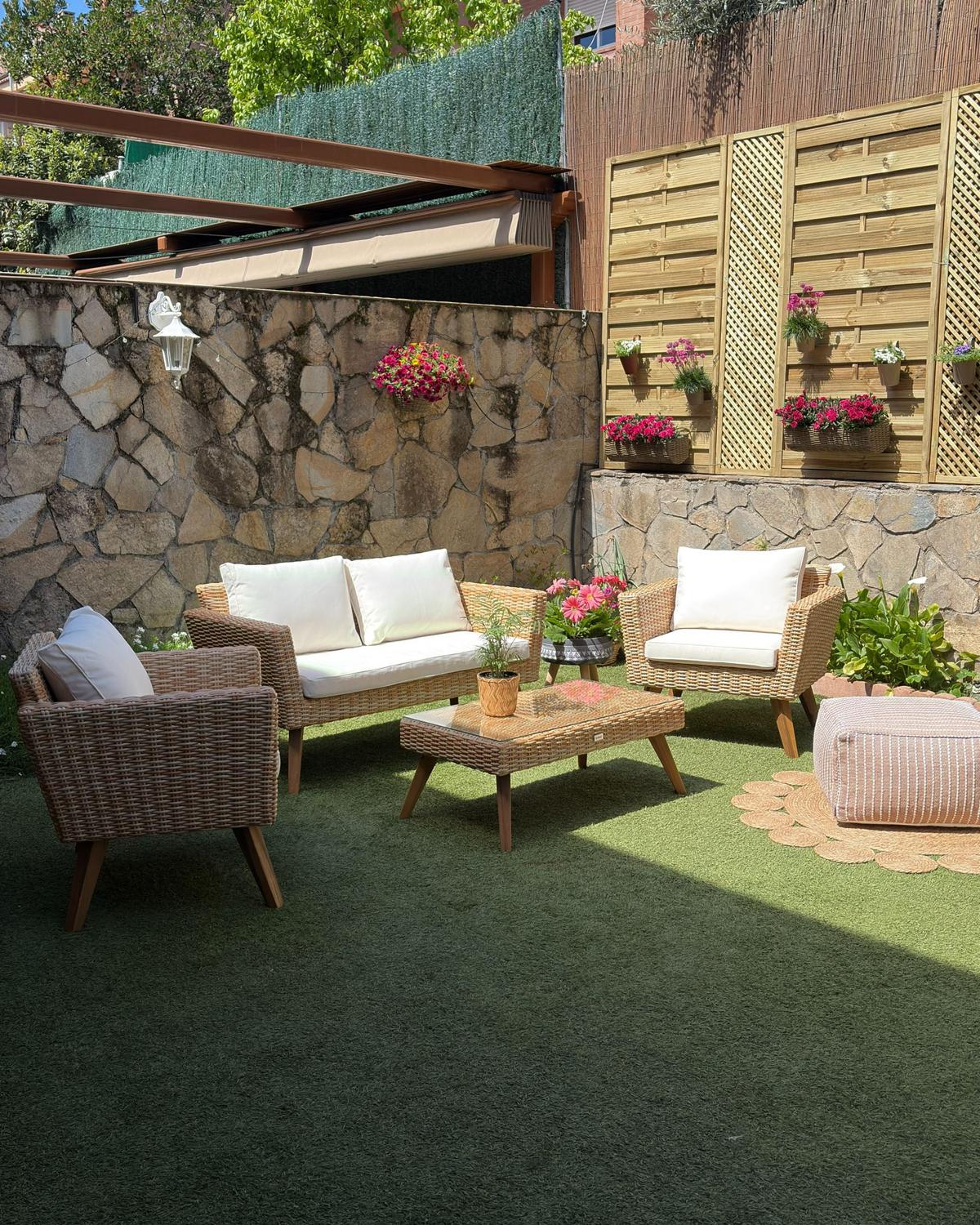 LOUNGE-SET 4-Sitzer PE Rattan Cremeweiß Vittoria - Hellbraun/Naturfarben, Kunststoff - Beliani