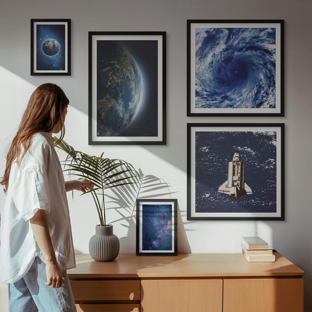 BILDER SET 5er Set - 50x50 cm & 20x30 cm & 40x60 cm Schwarzer Rahmen - Erde Weltraumsturm Galaxie - Schwarz, Kunststoff (40/60cm) - TULUP