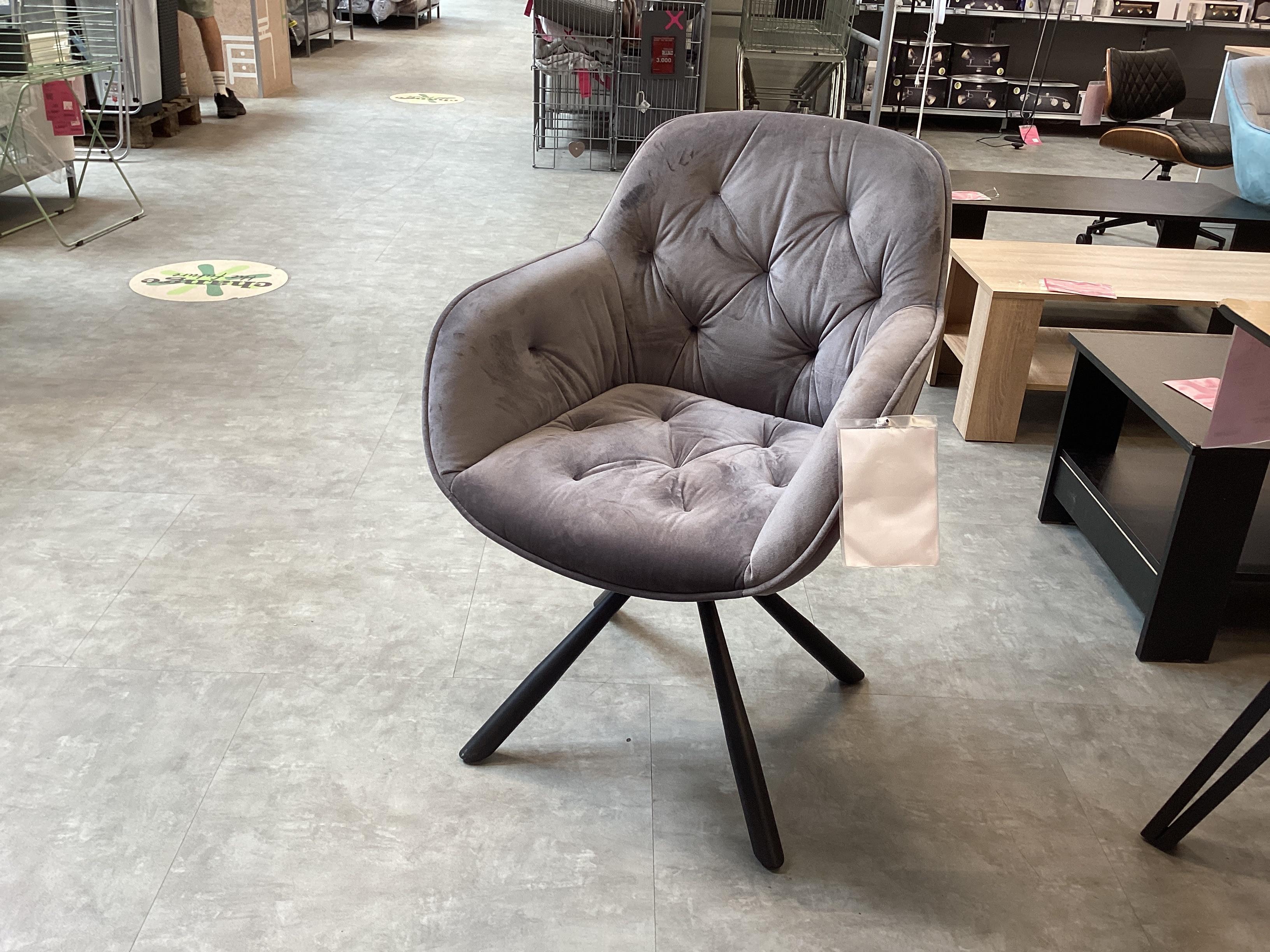 CSEPEL OUTLET KAROSSZÉK EILEEN