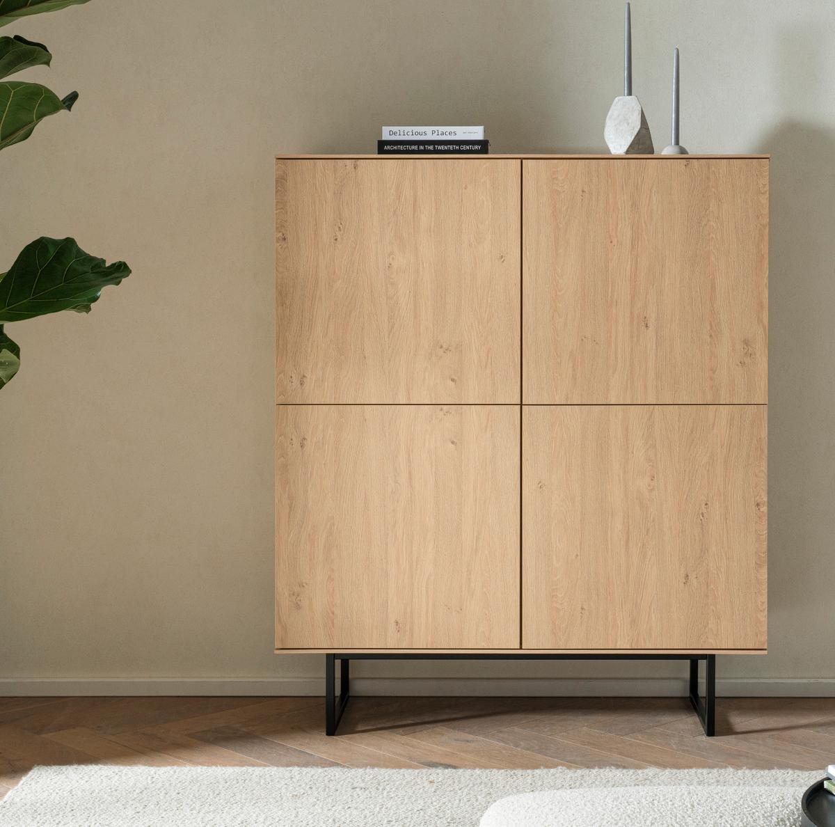 HIGHBOARD Stone Eiche, 4-türige Kommode 115 x 137 cm mit Push-to-Open - Eichefarben/Schwarz, Holzwerkstoff/Metall (115/137/40cm) - Furn.Design
