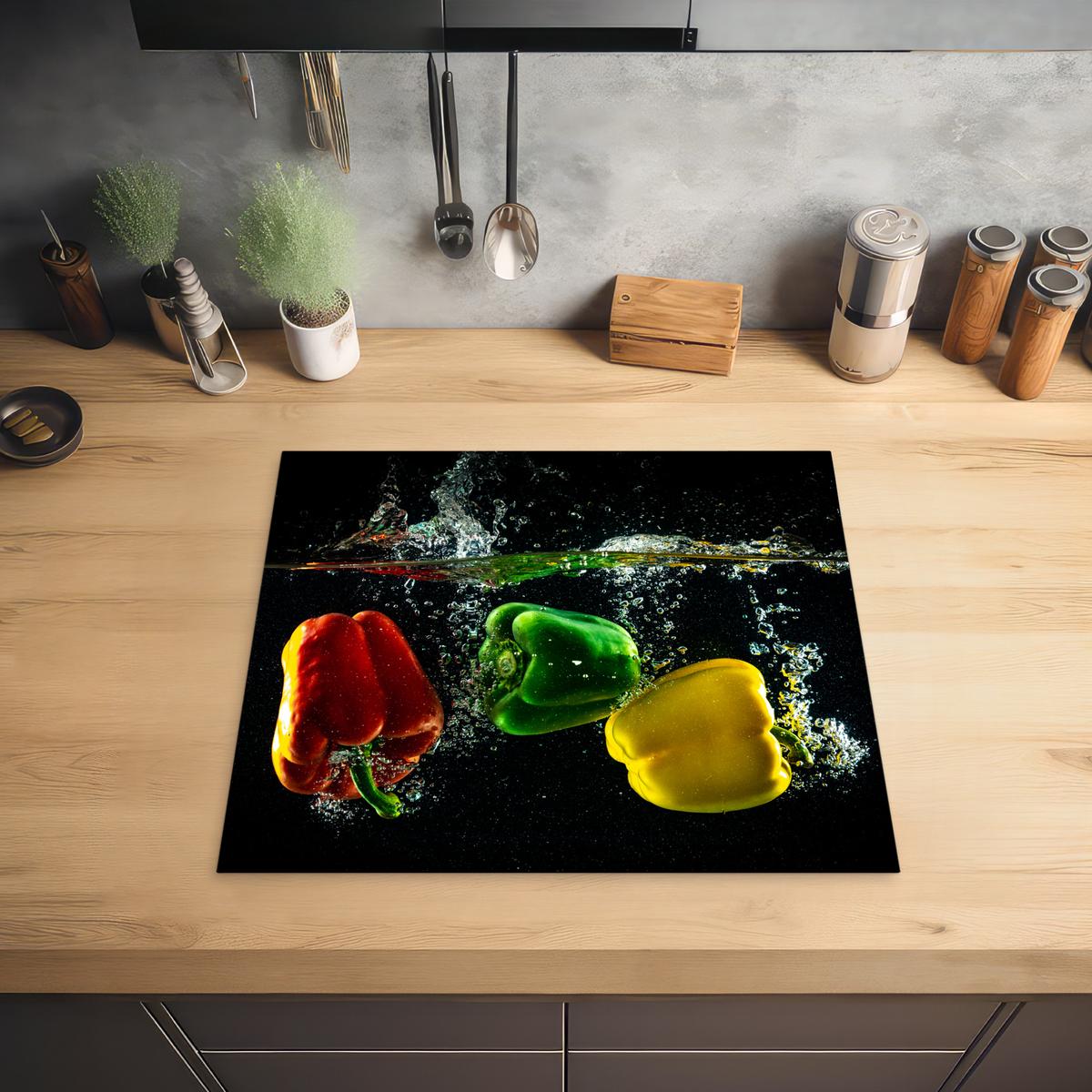 HERDABDECKPLATTE Paprika - Gemüse - Wasser - Schwarz - Rot - Grün - Gelb Abdeckung Ceranfeld 57.6x51.6 cm - Multicolor, Kunststoff (57.6/51.6/0.2cm) - MuchoWow