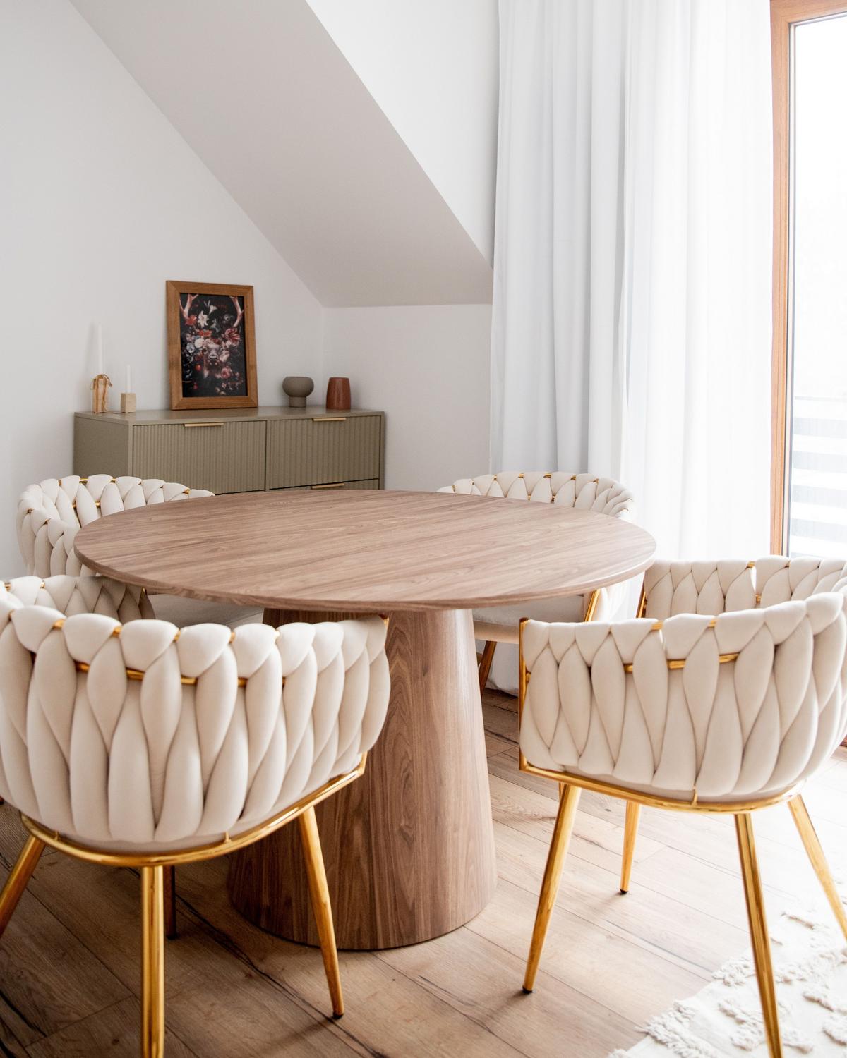 ESSTISCH Dunkelbraun 120/120 cm Oyen - Braun, Holzwerkstoff (120/120/77cm) - Beliani