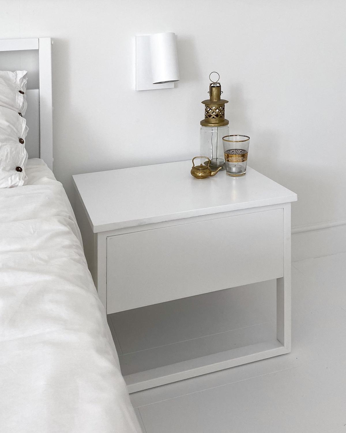 NACHTTISCH Kiefernholz weiß Giulia - Weiß, Holz (50/43/41cm) - Beliani
