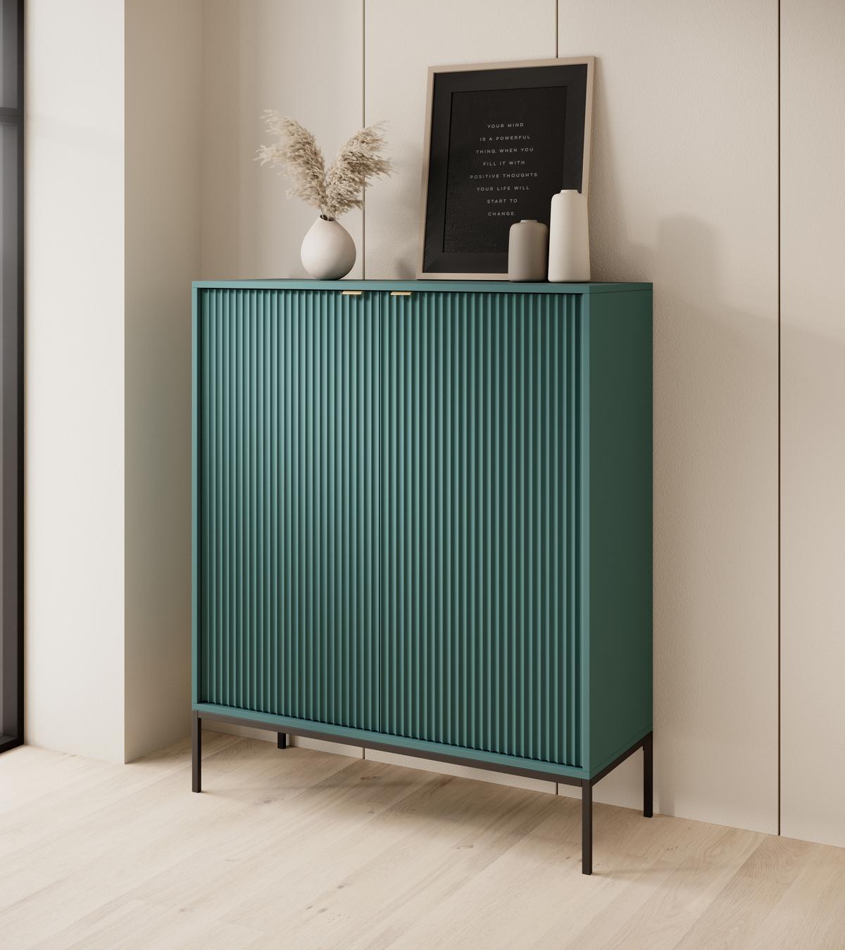 SIDEBOARD Eternas 2T Grün 104/125/39 cm – schwarze Füße, mit geriffelten Fronten - Schwarz/Grün, Holzwerkstoff (104/125/39cm) - AX Living