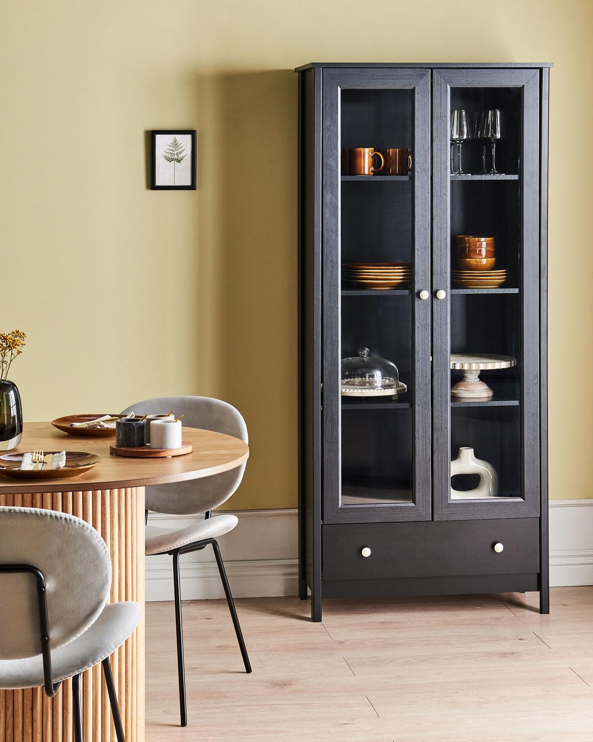 VITRINE mit Glastüren 80 cm Schwarz Nornalup - Schwarz, Holzwerkstoff (80/180/35cm) - Beliani