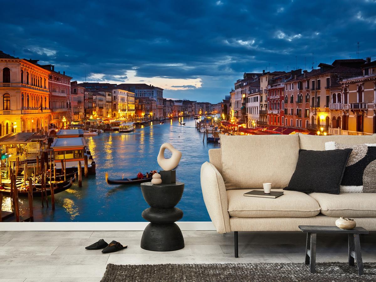 FOTOTAPETE für Büro Venezianischer Kanal Gondeln Abendstimmung Romantik 400x280 - Orange/Braun, Papier (400/280cm) - Muralo