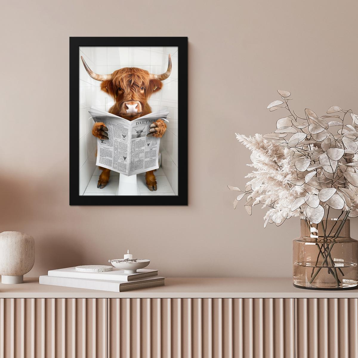 POSTER MIT RAHMEN Schottischer Highlander - Tier - Zeitung - Toilette Poster 20x30 cm - Kastanienfarben, Papier (20/30cm) - MuchoWow