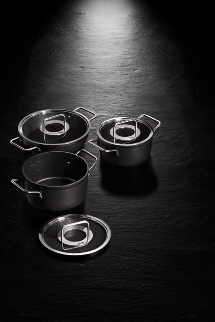 GARNEK 156-115-24-000/0 FISSLER - czarny, Basics, metal/szkło (24cm) - Fissler