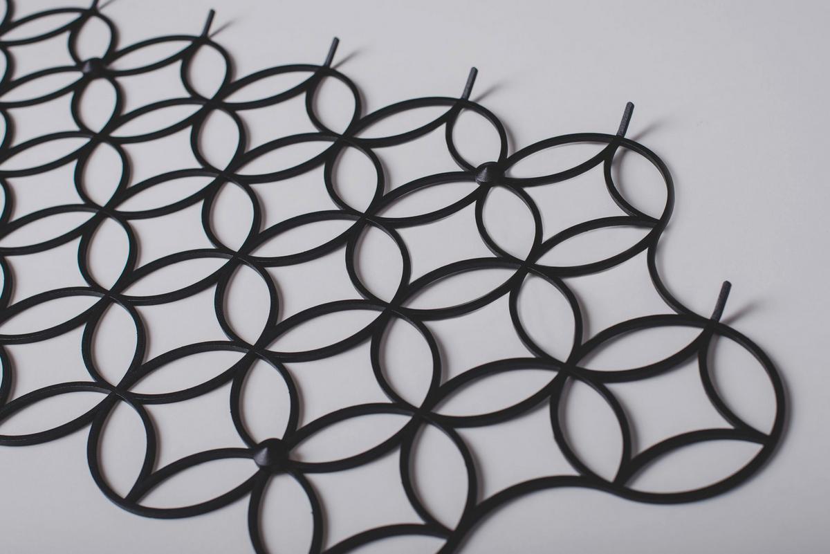 WIESZAK ŚCIENNY HOLO - czarny, Design, metal (2,5/92/30cm) - MID.YOU