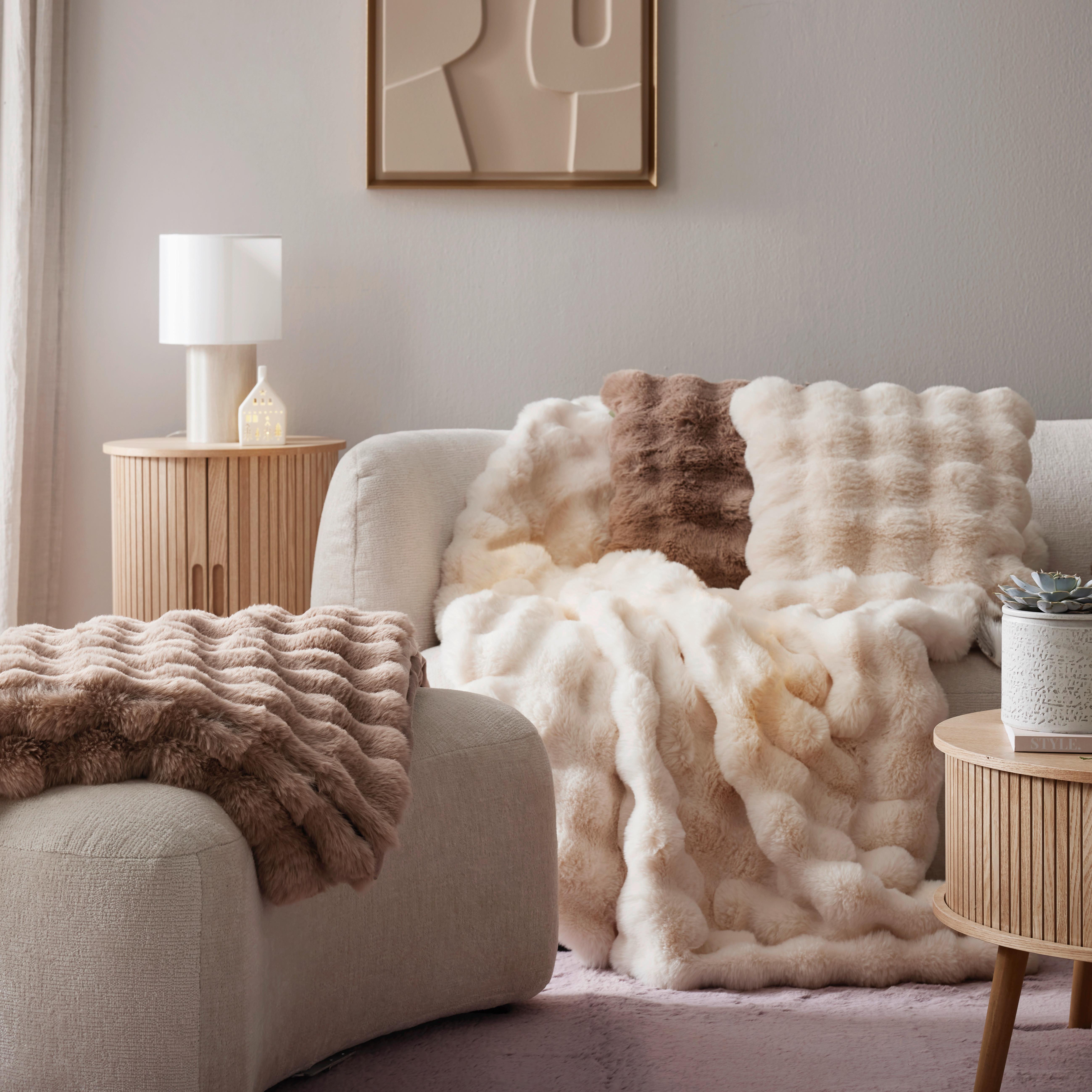 Műszőrme Díszpárna Bella 45/45 - natúr színű, Modern, textil (45/45cm) - Premium Living