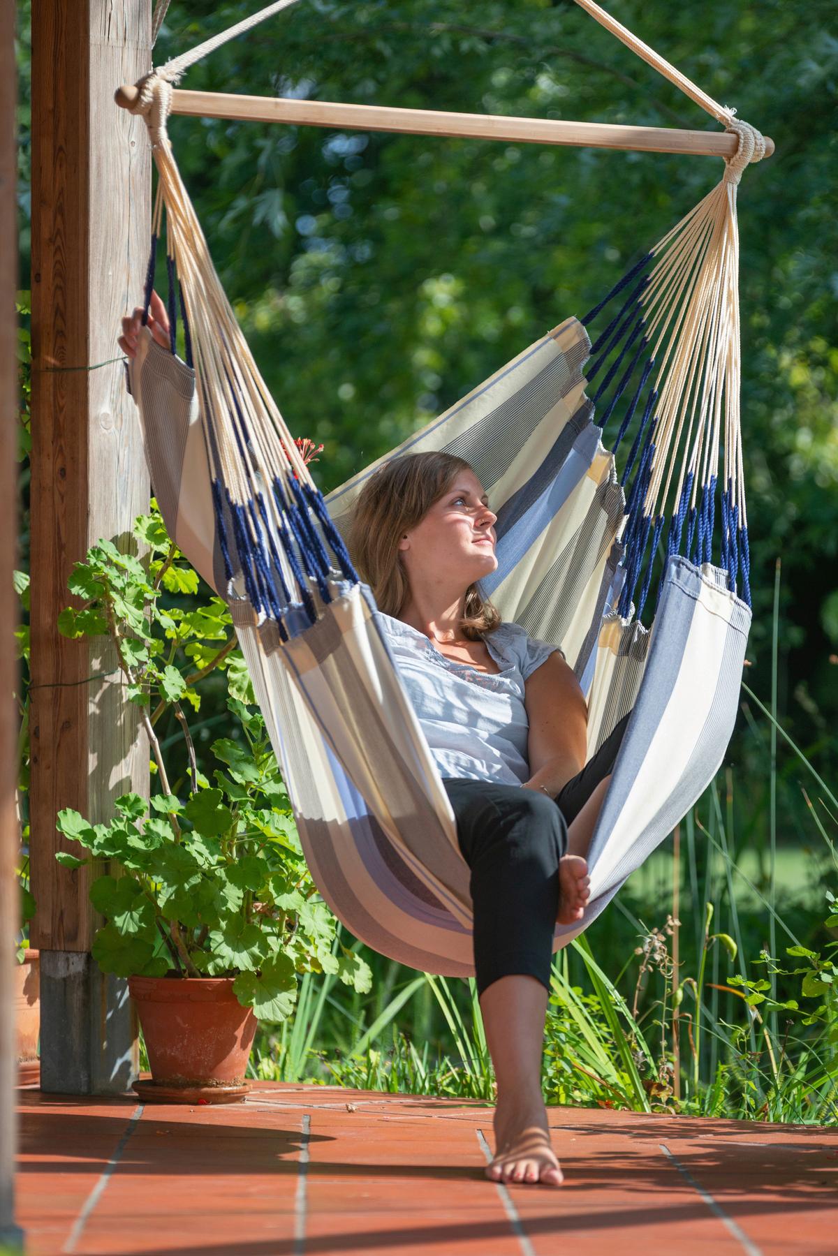 Hängesessel Comfort Hammock Echtholz ca. 110x160x180 cm - Weiß/Dunkelblau, KONVENTIONELL, Holz/Textil (110/160/180cm) - La Siesta