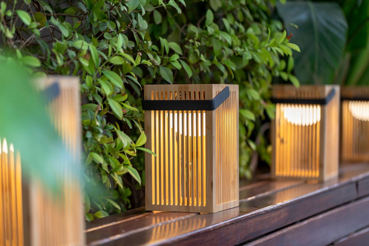LAMPA ZEWNĘTRZNA LED LUMOKL024XXSLN OKINAWA - brązowy, Natur, materiały naturalne (14.5/24/14.5cm) - Newgarden