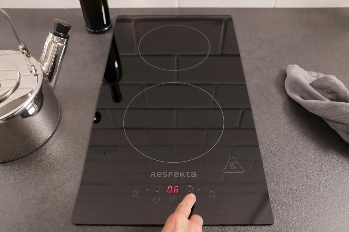 Indukcijska Kuhalna Plošča Domino, 29x52cm - črna, Basics, steklo (29/5,8/52cm) - Respekta