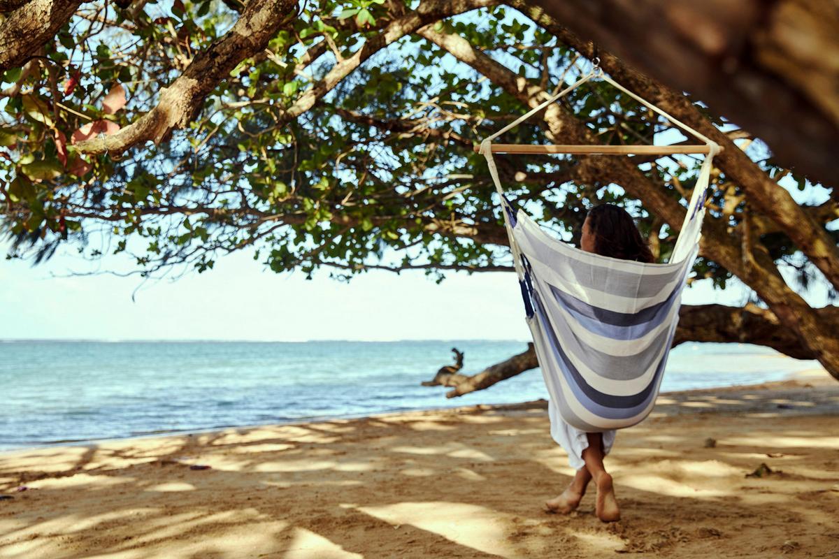 Hängesessel Comfort Hammock Echtholz ca. 110x160x180 cm - Weiß/Dunkelblau, KONVENTIONELL, Holz/Textil (110/160/180cm) - La Siesta