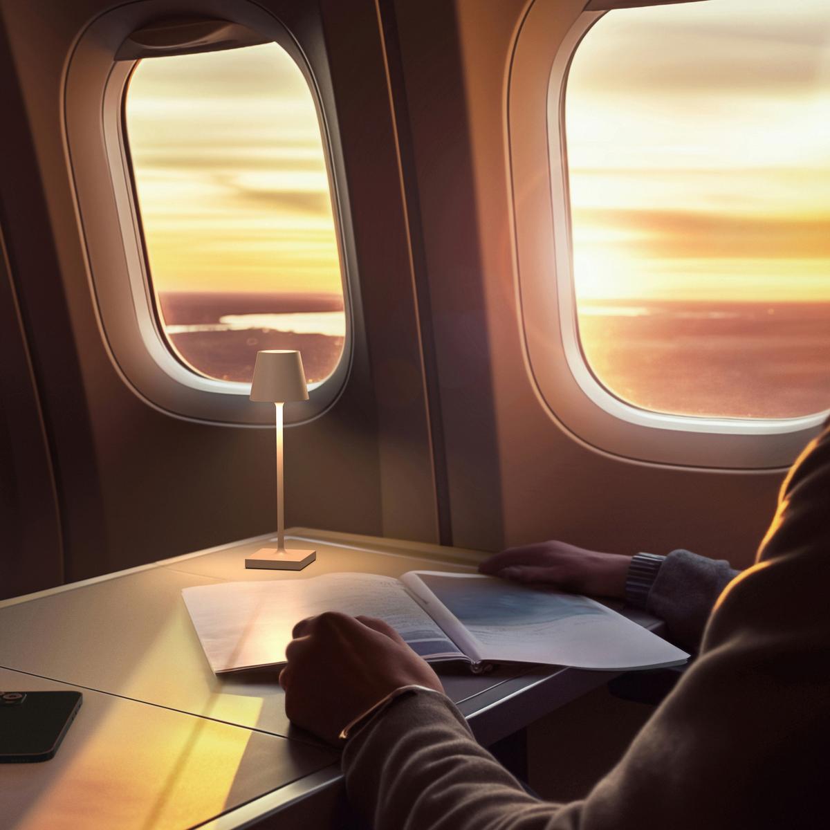 LAMPA STOŁOWA Z AKUMULATOREM 4543401 NUINDIE POCKET - beżowy, Basics, metal (5,6/5,6/21cm) - Sigor